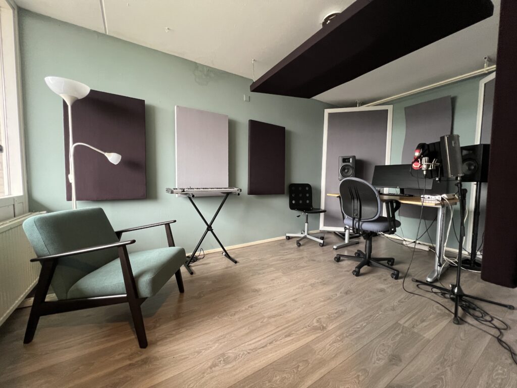 A picture of the mint colored studio space